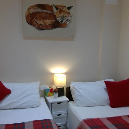 Luxury London Ensuite Double Room, Park Free, Tram-Train! ミッチャム エクステリア 写真
