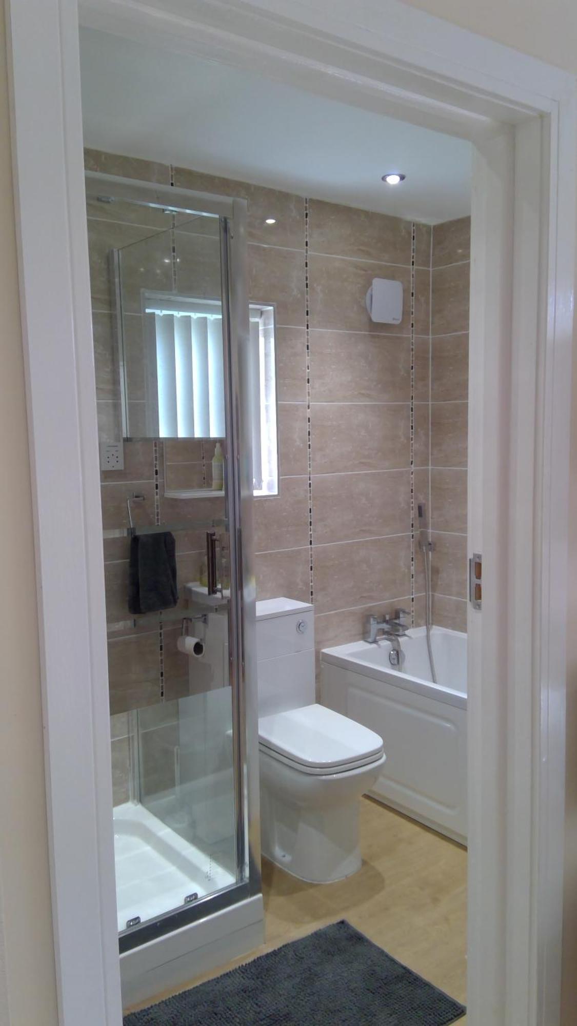 Luxury London Ensuite Double Room, Park Free, Tram-Train! ミッチャム エクステリア 写真